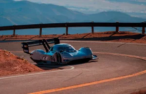 Elektryczny Volkswagen wygrywa w Pikes Peak. Pod górę najlepiej na prądzie