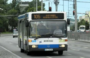 Kierowca autobusu poczekał, choć nie musiał