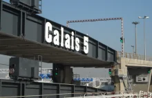 Konwój z pomocą humanitarną wjechał do Calais – nie obyło się bez przemocy