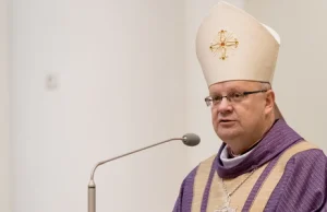 Biskup prosi o wybaczenie. "Jesteśmy pełni bólu, zawstydzeni i bezradni"