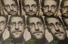 W swej autobiografii Snowden pisze o swoich obawach przed władzą warszawską