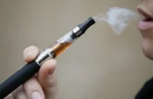 Aromaty nadające smak e-papierosom mają szkodliwy wpływ na płuca
