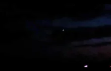 UFO - Bardzo dziwny obiekt (filtr thermo ukazuje coś czego nie widać gołym...