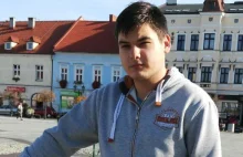 Pomagamy 18-letniemu RusŁanowi, na którego w Warszawie spadł samobójca.