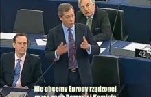 Nigel Farage wita Schulza na stołku szefa PE