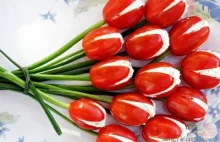 Przepis na Tulipanowe pomidorki | Przekąski | Biblia Smaków