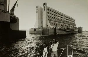 Jak pierwszy na świecie pływający hotel został wrakiem w Korei Północnej