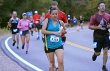 Odciągnęła mleko z piersi w trakcie maratonu