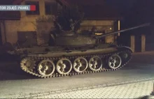 Pijany jeździł czołgiem po ulicach Pajęczna. "Czołgista" zatrzymany, T-55...