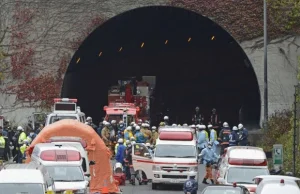 W jednym z najdłuższych japońskich tuneli zawalił się strop. Co najmniej pięć...