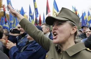 Marsz Walki UPA w Kijowie. "Bandera naszym bohaterem!", "Chwała Ukrainie.