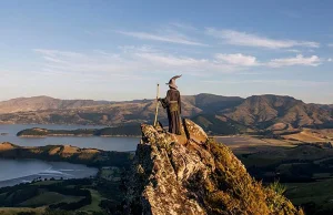 Fotograf podróżuje po Nowej Zelandii w stroju Gandalfa i robi fantastyczne...