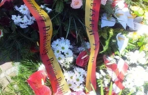 HGW składa kwiaty pod pomnikiem gen. Berlinga