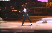 35 lat temu Michael Jackson pierwszy raz zatańczył "Moonwalk"