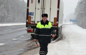 Białorusin zamknął się przed kontrolą w kabinie ciężarówki na bite 7 godzin!
