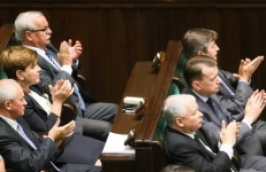 O co chodzi z tymi SKOK-ami? Każdy Polak za aferę PiS-u zapłacił już 80 zł!!!