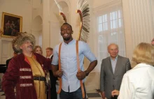 Usain Bolt na urodziny dostał skrzydła husarskie.
