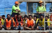 Uchodźcy wściekli na 'fatalne' warunki w Australii: 'Jesteśmy...