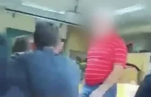 Nauczyciel bije ucznia na lekcji. "Zrobię wam tresurę"
