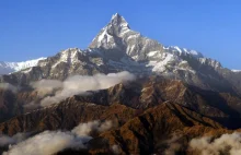 Nepal redukuje opłaty za wspinaczki w Himalaje. Everest o połowę taniej