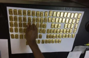Polak próbował przemycić 100 sztabek złota na Sri Lance