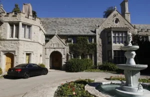 Hugh Hefner sprzedał posiadłość Playboya za ponad 100 milionów dolarów