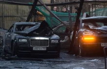 W Moskwie spłonęło 13 luksusowych samochodów o wartości 150 mln rubli