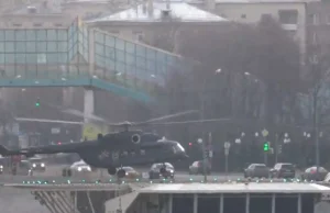 Internauci: W Moskwie gęsto od helikopterów.
