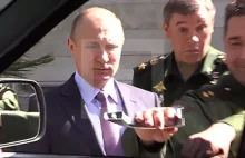Generał pokazywał Putinowi samochód i urwał klamkę