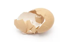 Jak szybko obrać jajko - 5 trików