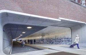 Amsterdam: Zbudowali go dla pieszych i rowerzystów