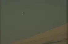 Przepiękne zdjęcie Fobosa wykonane z powierzchni Marsa