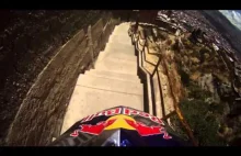 Extreme downhill trail Descenso del Condor in La Paz Bolivia