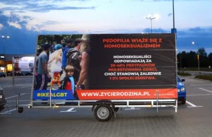 Walka z LGBT na parkingu przed IKEA w Lublinie. To akcja prawicowej...