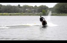 Ant Burgess podczas mistrzostw we Freestyle Jetski.