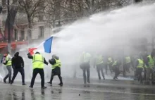 Macron gazuje protestujących na ulicach Paryża #WeFrancjiStabilnie