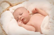 SIDS – zespół nagłej śmierci łóżeczkowej niemowląt.