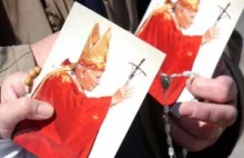 Na papieża Jana Pawła II... Nowy sposób oszustów