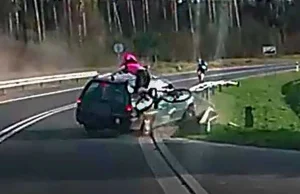 Wstrząsające nagranie potrącenia rowerzystki. Pijany sprawca aresztowany...