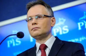 Nie popierasz PiS ws. reparacji? Poseł Mularczyk chce cię wysłać do więzienia.