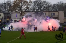 Przaśnie, ale sympatycznie. Piłka może słabsza, ale szczersza.