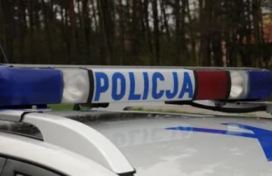 Chciał uciec policji. Ciągnął po ulicy funkcjonariusza trzymającego się drzwi