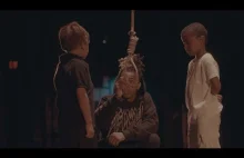 Czarnoskóry raper powiesił białe dziecko na teledysku