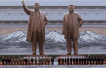 Odsłonięcie gigantycznych pomników w Korei Północnej - seria zdjęć
