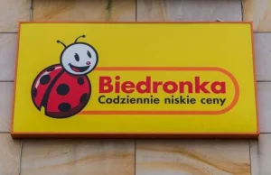 Biedronka podnosi pensje od nowego roku. Ile zarobią pracownicy?