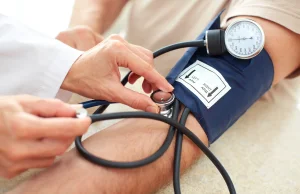 Zmiana standardu w USA: wysokie ciśnienie krwi wymagające leczenia to 130/80