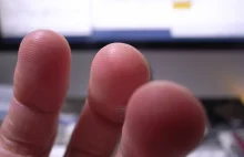 Nanowrażliwy ludzki palec