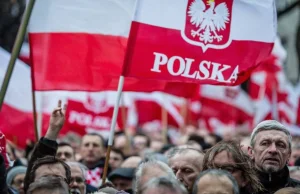 [ANG] Polish media bill triggers concern for freedom - BBC News