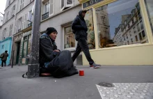 Bogaci mieszkańcy Paryża nie chcą za sąsiadów bezdomnych