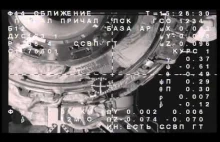 Sojuz dokuje do Międzynarodowej Stacji Kosmicznej.